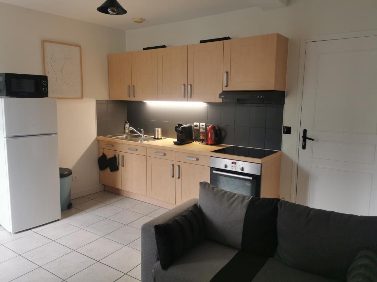 Charmant Appartement A 1 Minute Du Lac アヌシー エクステリア 写真