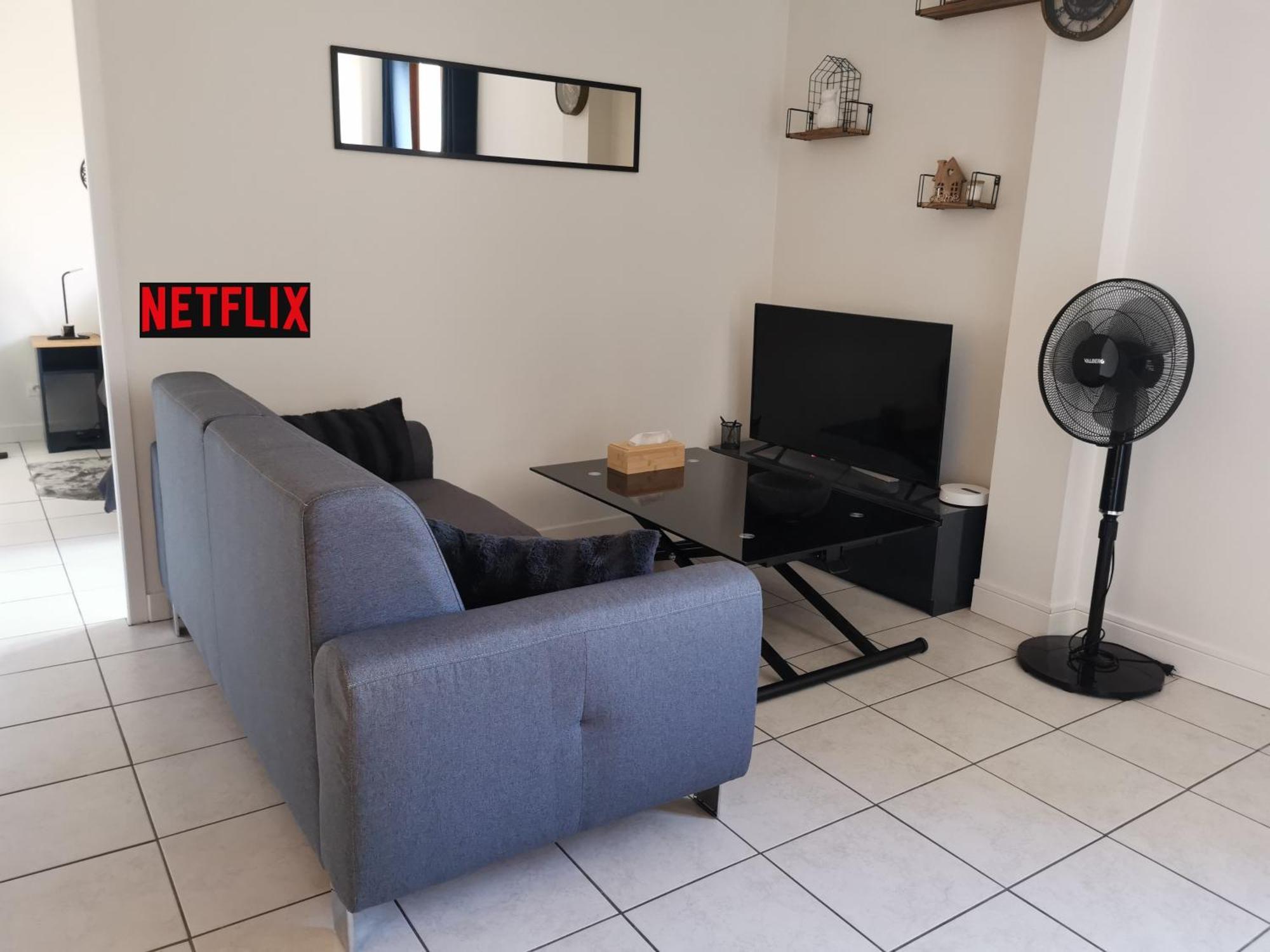 Charmant Appartement A 1 Minute Du Lac アヌシー エクステリア 写真